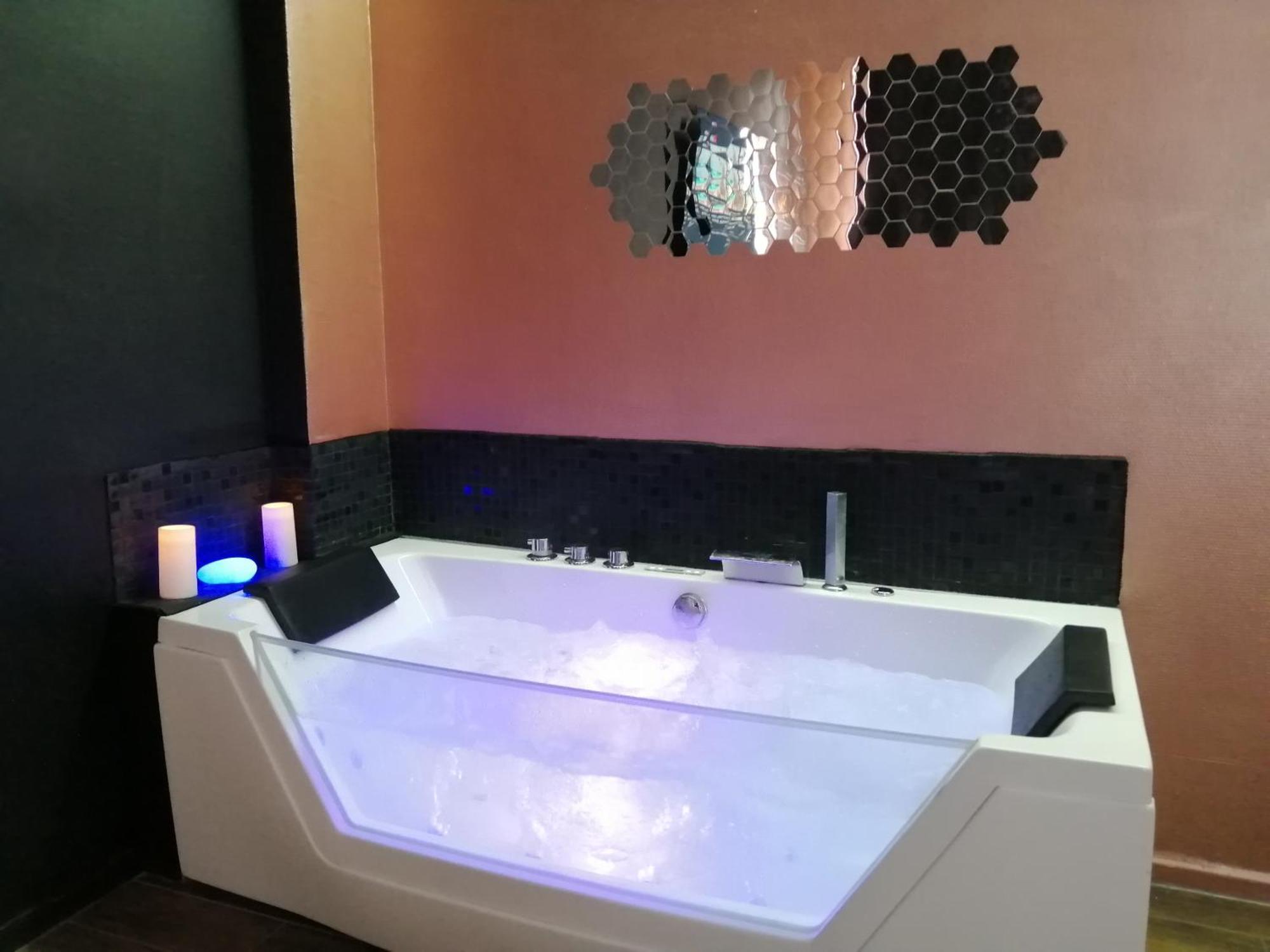 Appartement Avec Balneo Et Sauna Privatif - Le Rose Cuivre Τρουά Εξωτερικό φωτογραφία